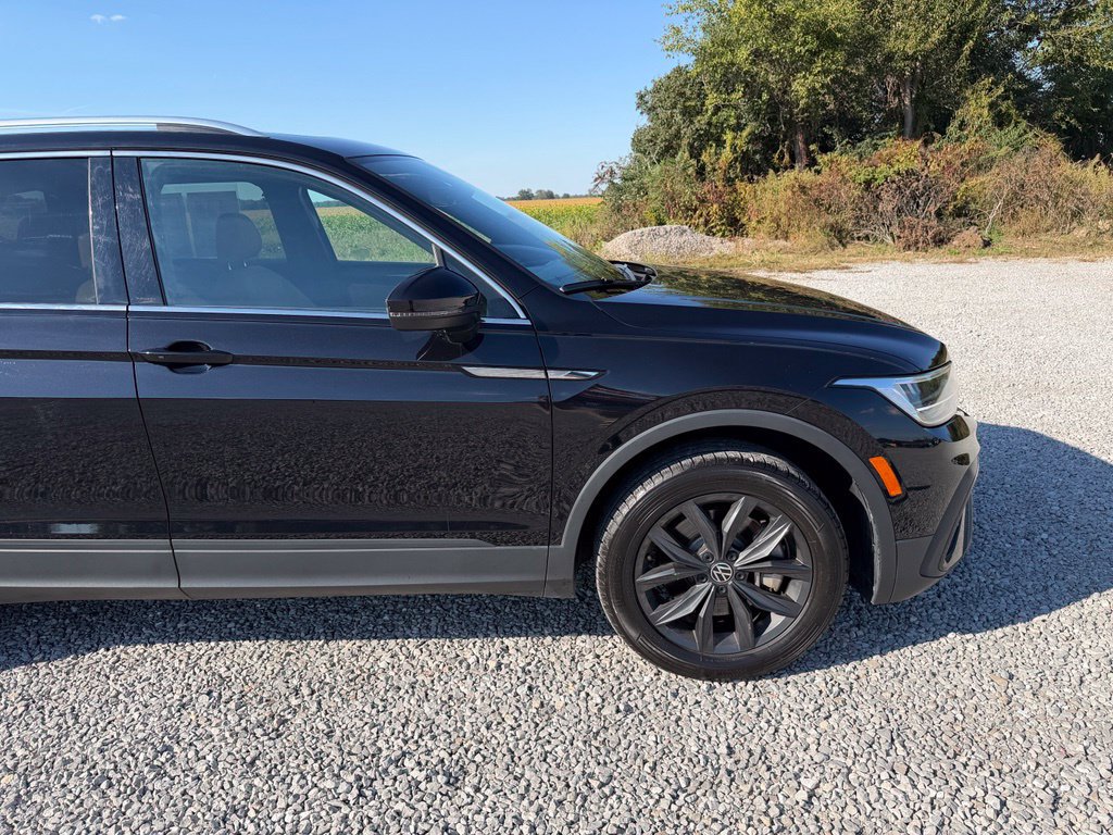 Used 2024 Volkswagen Tiguan SE FWD image 19