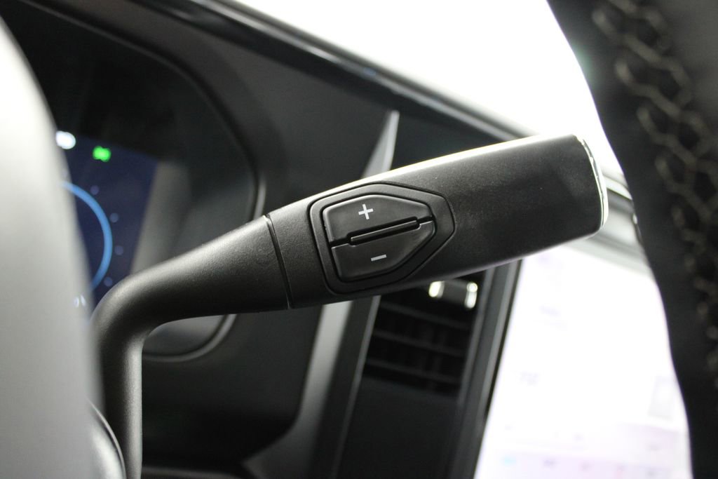 New 2026 Ford F250 Lariat w/ Black Appearance Package image 40