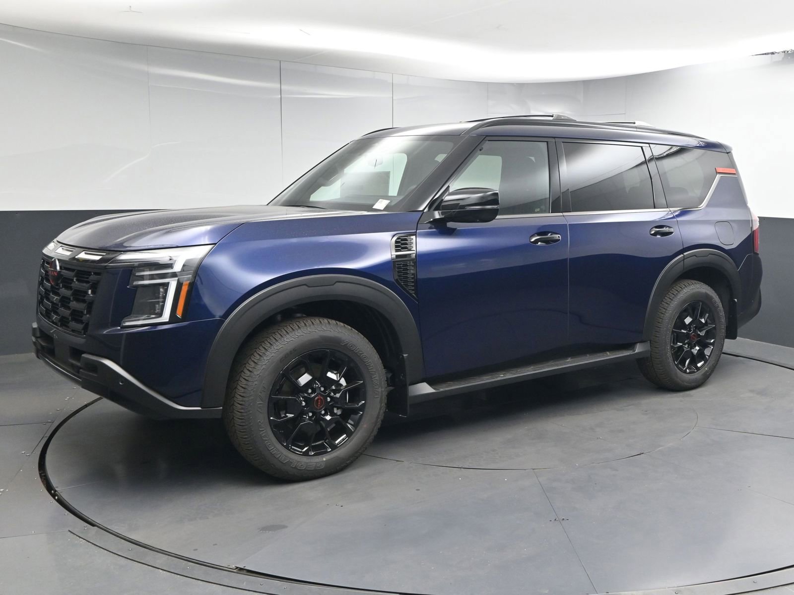 New 2026 Nissan Armada PRO-4X w/ Captain's Chari Seat Package AWD/4WD image 3