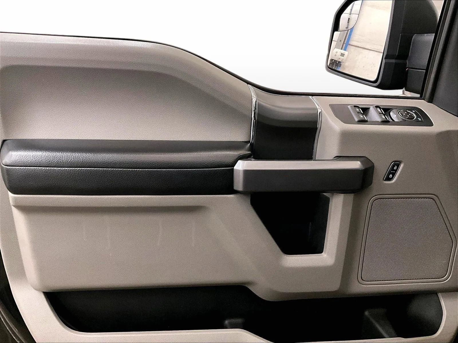 Used 2019 Ford F150 XLT w/ XTR Package image 23