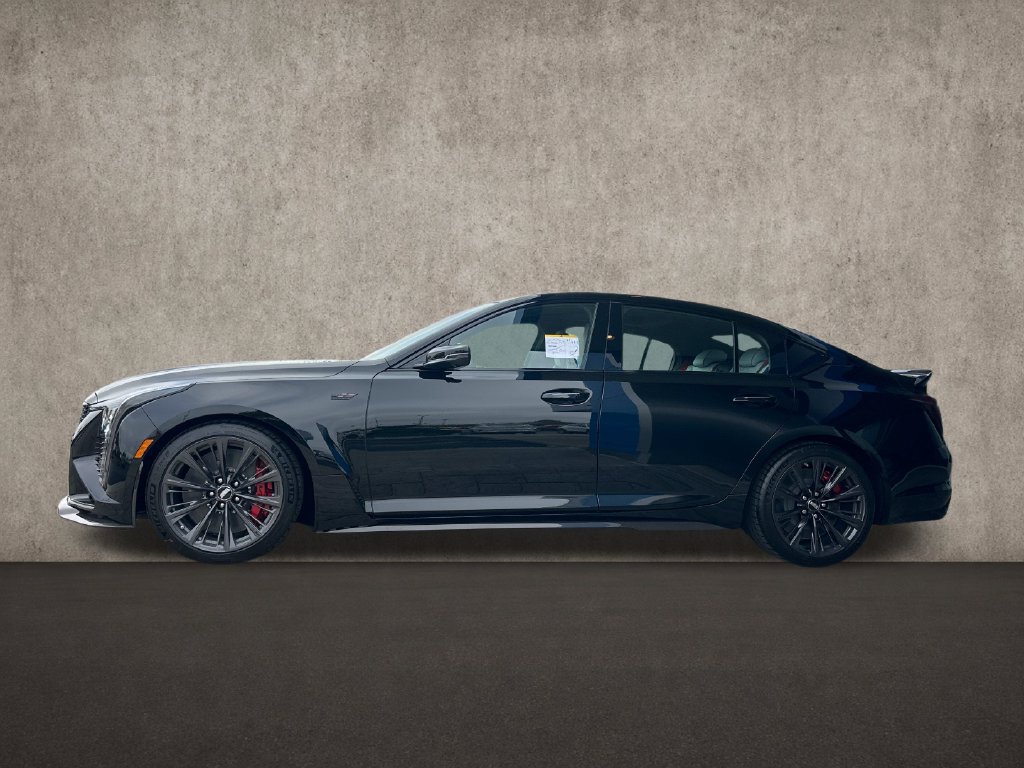 New 2026 Cadillac CT5 V Blackwing w/ Carbon Fiber 2 Package RWD image 4