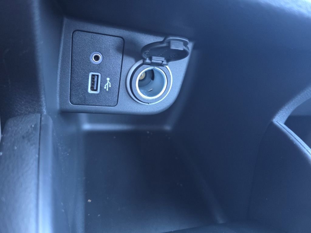 Certified 2025 Nissan Kicks Play S image 24