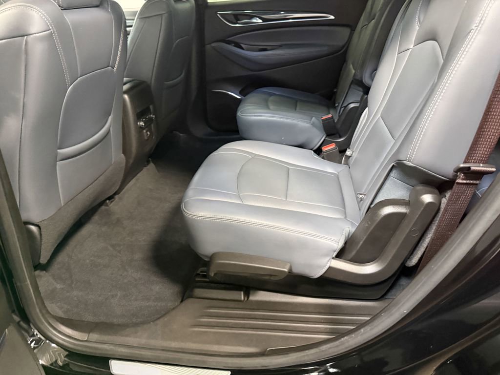 Used 2023 Buick Enclave Essence AWD/4WD image 47