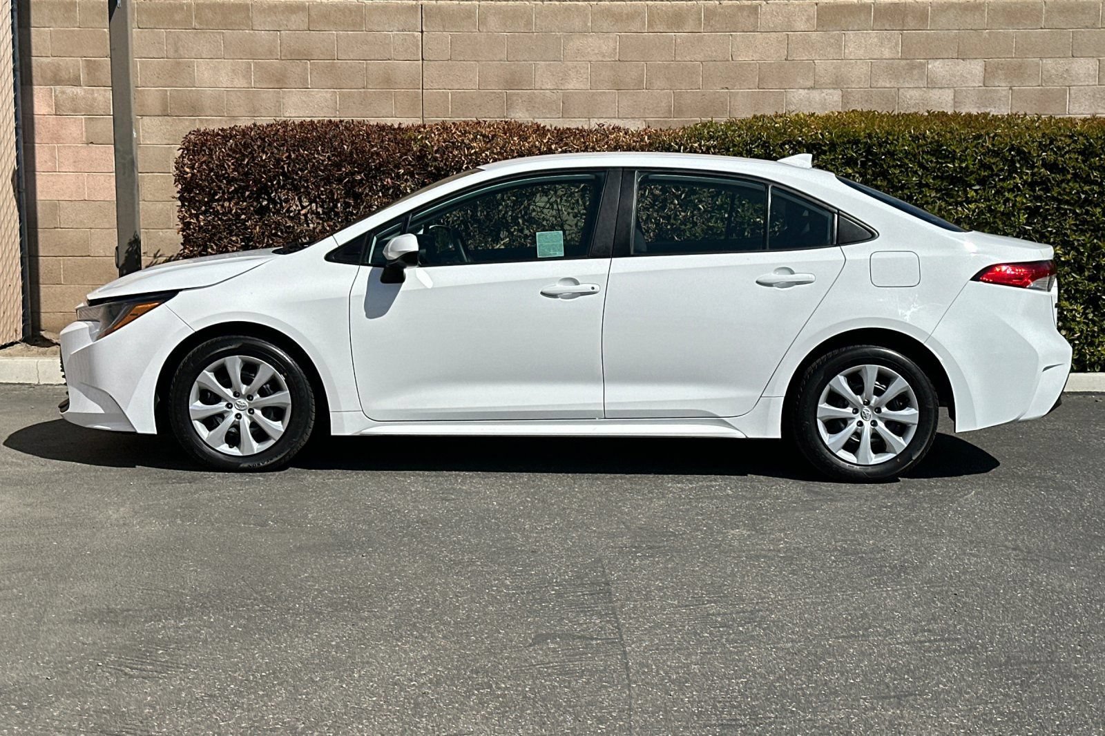 Used 2025 Toyota Corolla LE FWD image 7