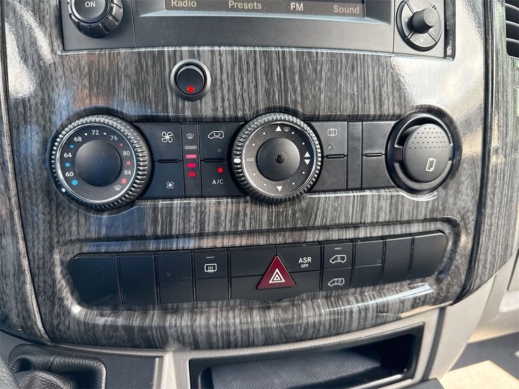 Used 2016 Mercedes-Benz Sprinter 3500 image 21