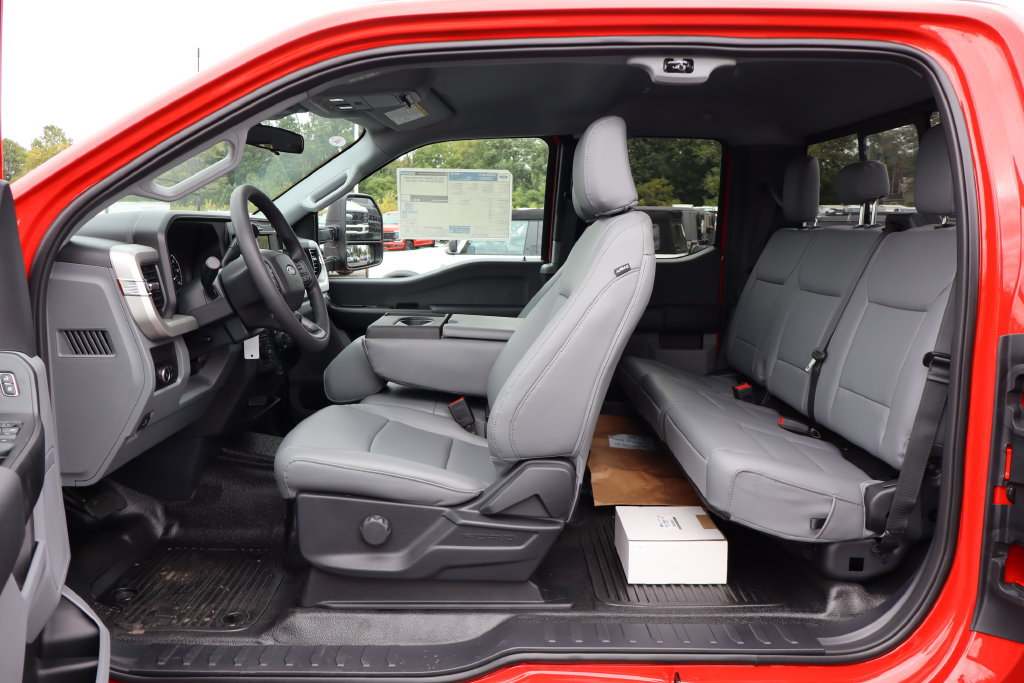 New 2027 Ford F550 4x4 Supercab Super Duty image 18