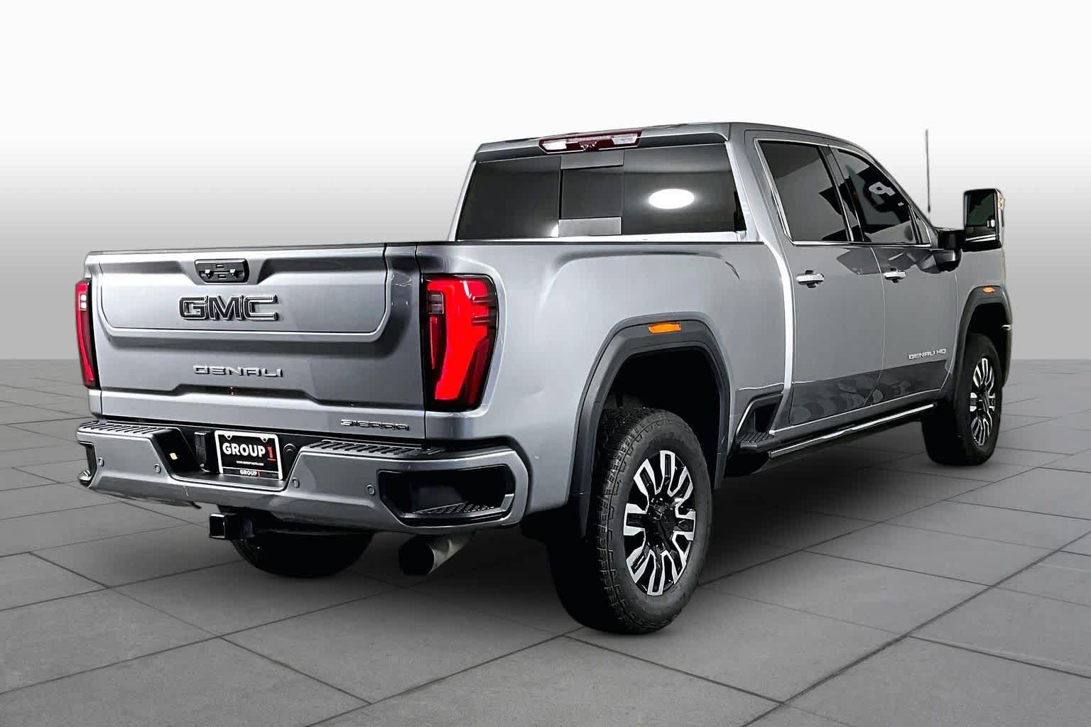 Used 2026 GMC Sierra 2500 Denali Ultimate w/ Max Trailering Package AWD/4WD image 13
