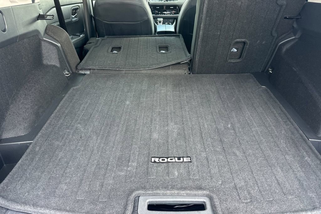 Used 2026 Nissan Rogue SL image 15