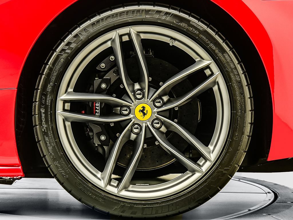 Certified 2018 Ferrari 488 GTB RWD image 28