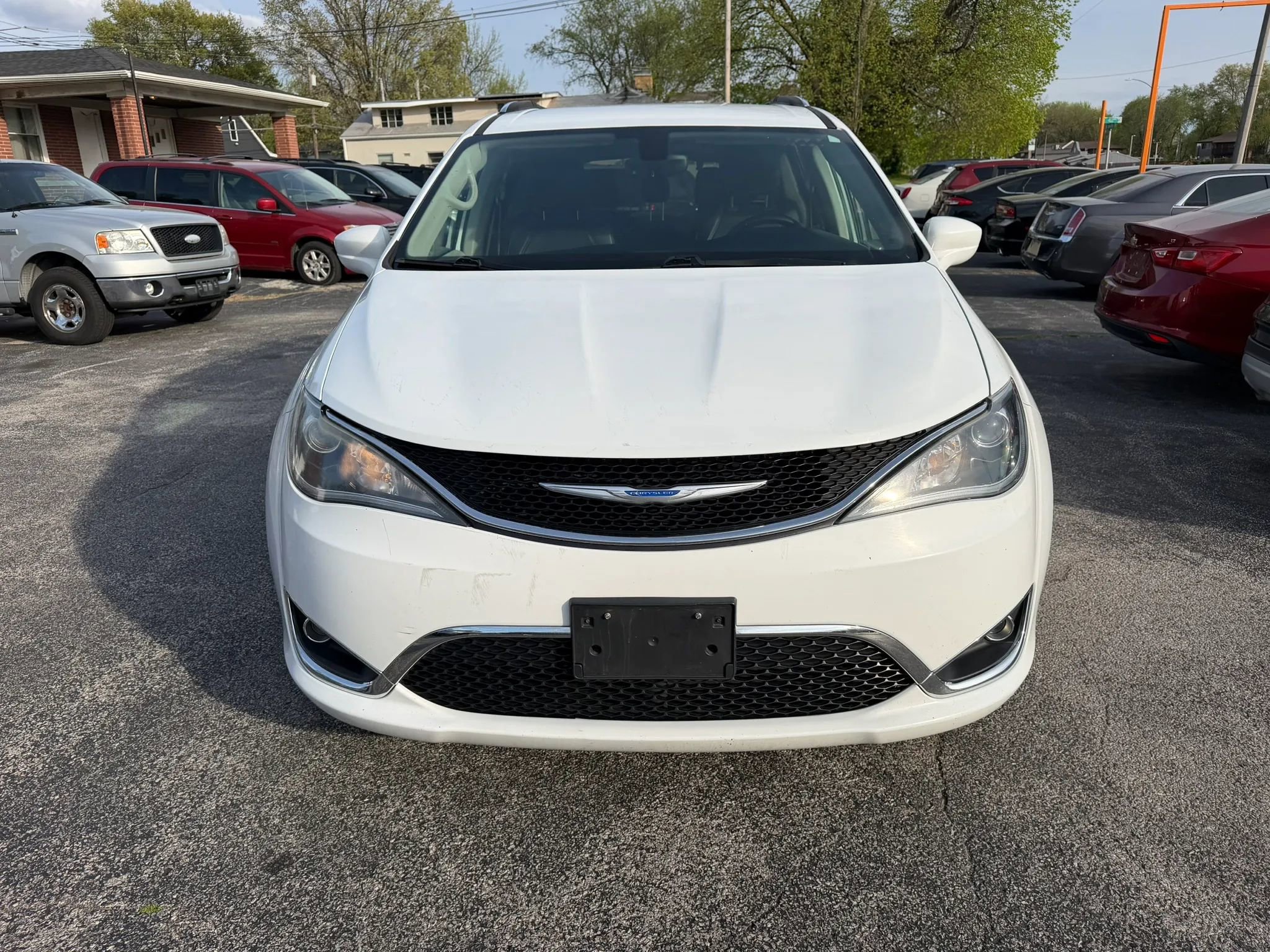 Used 2018 Chrysler Pacifica Touring-L Plus FWD image 7