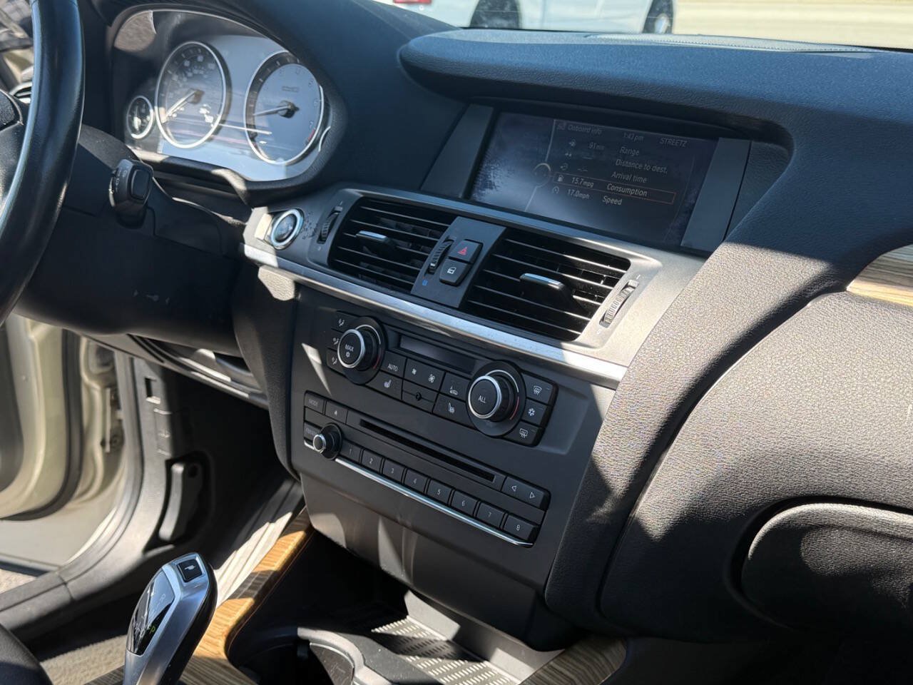 Used 2011 BMW X3 xDrive28i AWD/4WD image 29