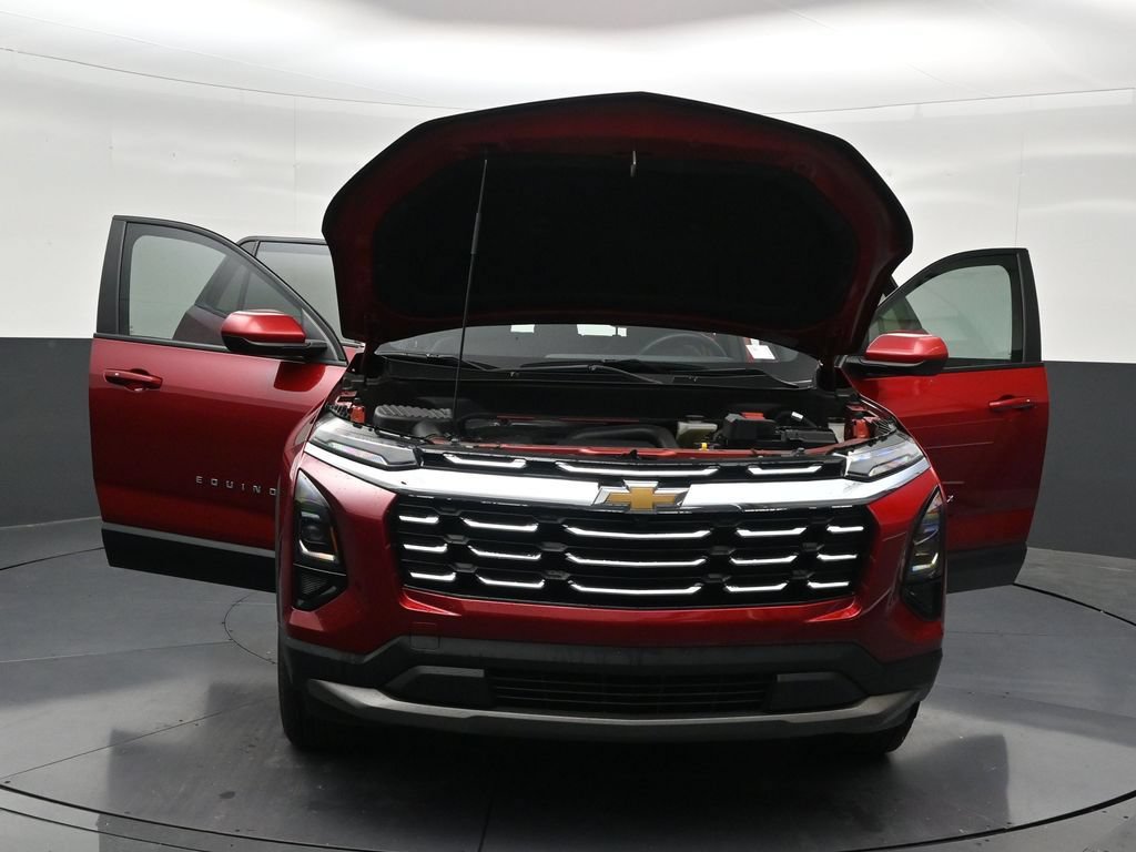 Used 2025 Chevrolet Equinox LT FWD image 37