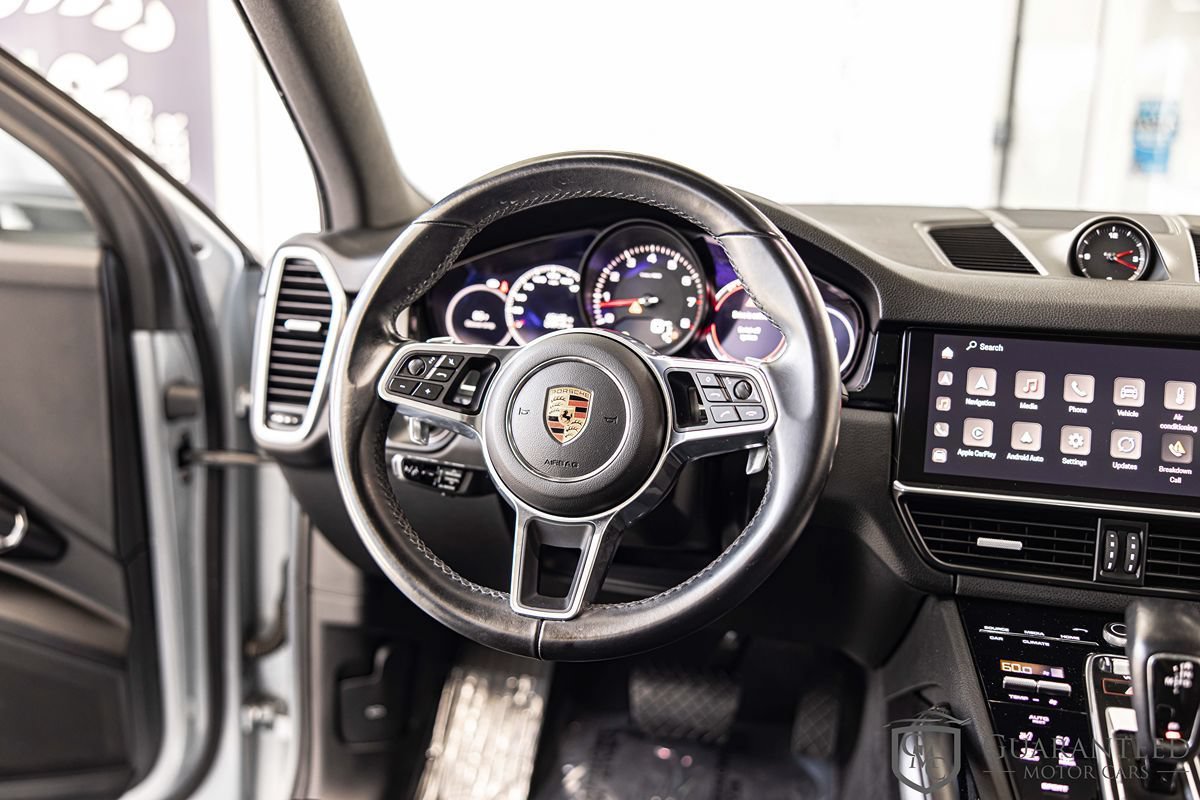 Used 2023 Porsche Cayenne w/ Premium Package AWD/4WD image 36