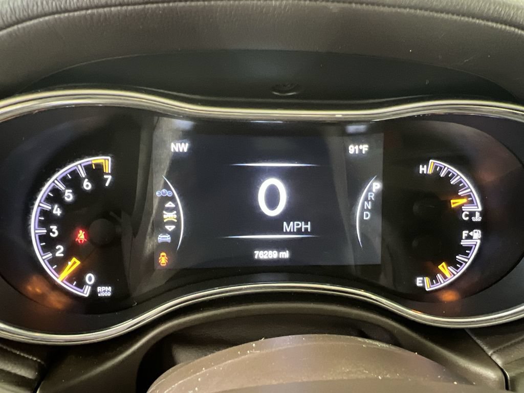 Used 2018 Jeep Grand Cherokee Overland AWD/4WD image 12