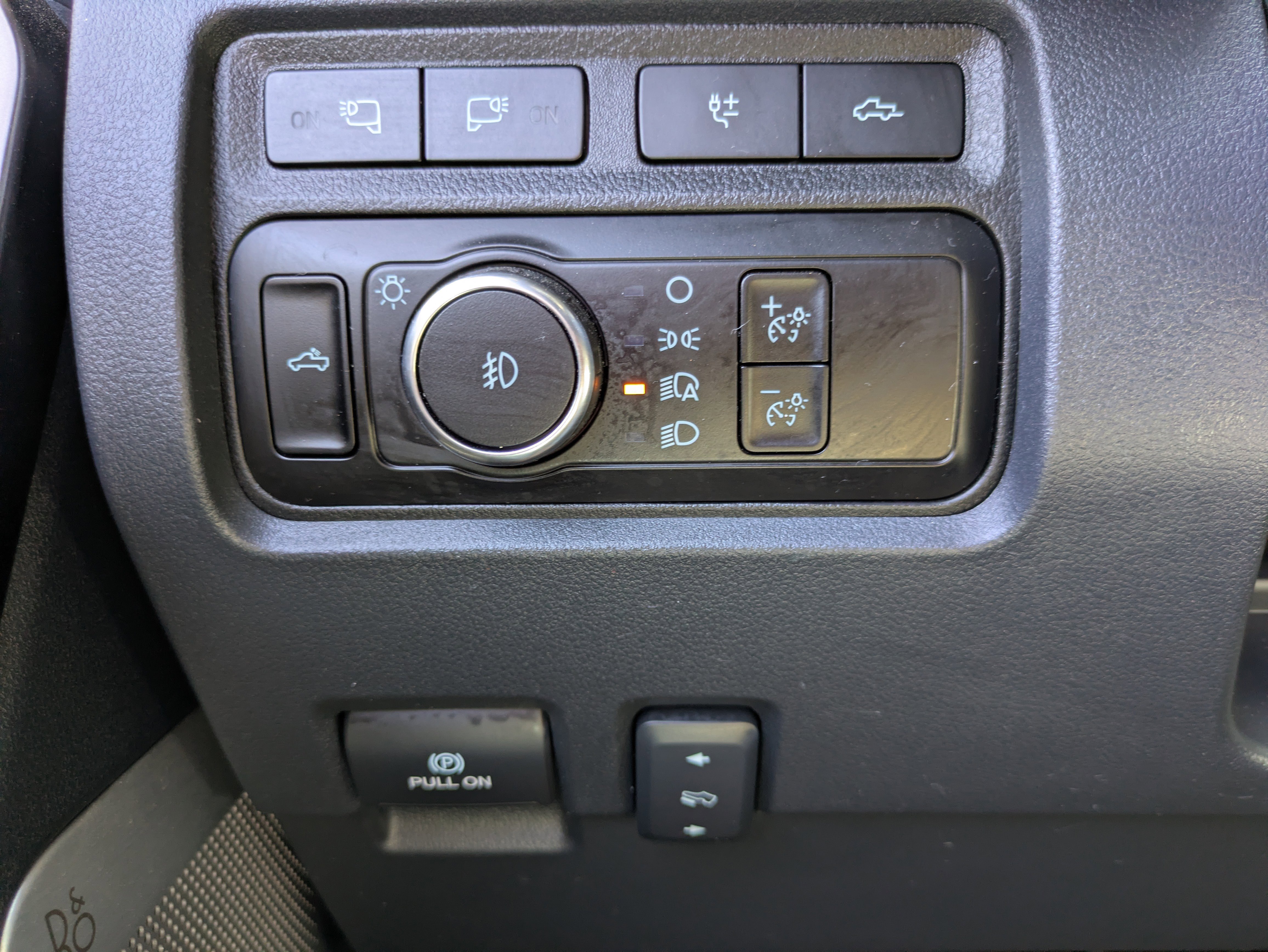 Used 2023 Ford F250 Platinum image 29