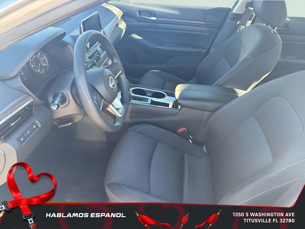 Used 2024 Nissan Altima 2.5 SV image 9