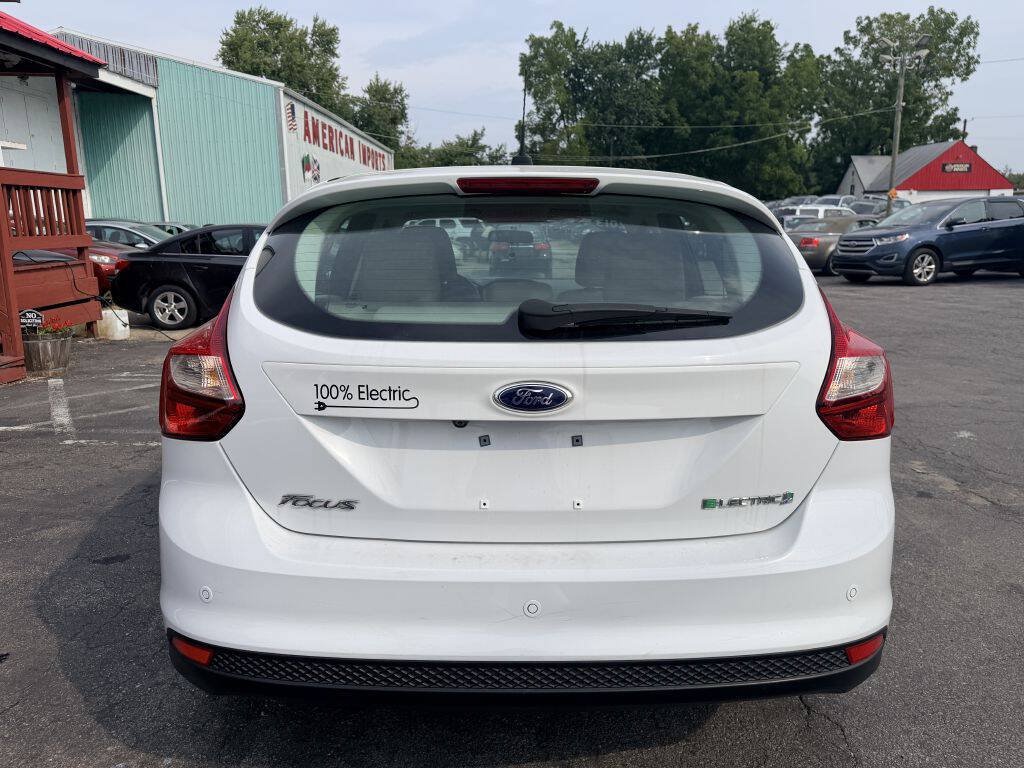 Used 2013 Ford Focus Electric Hatchback FWD image 4