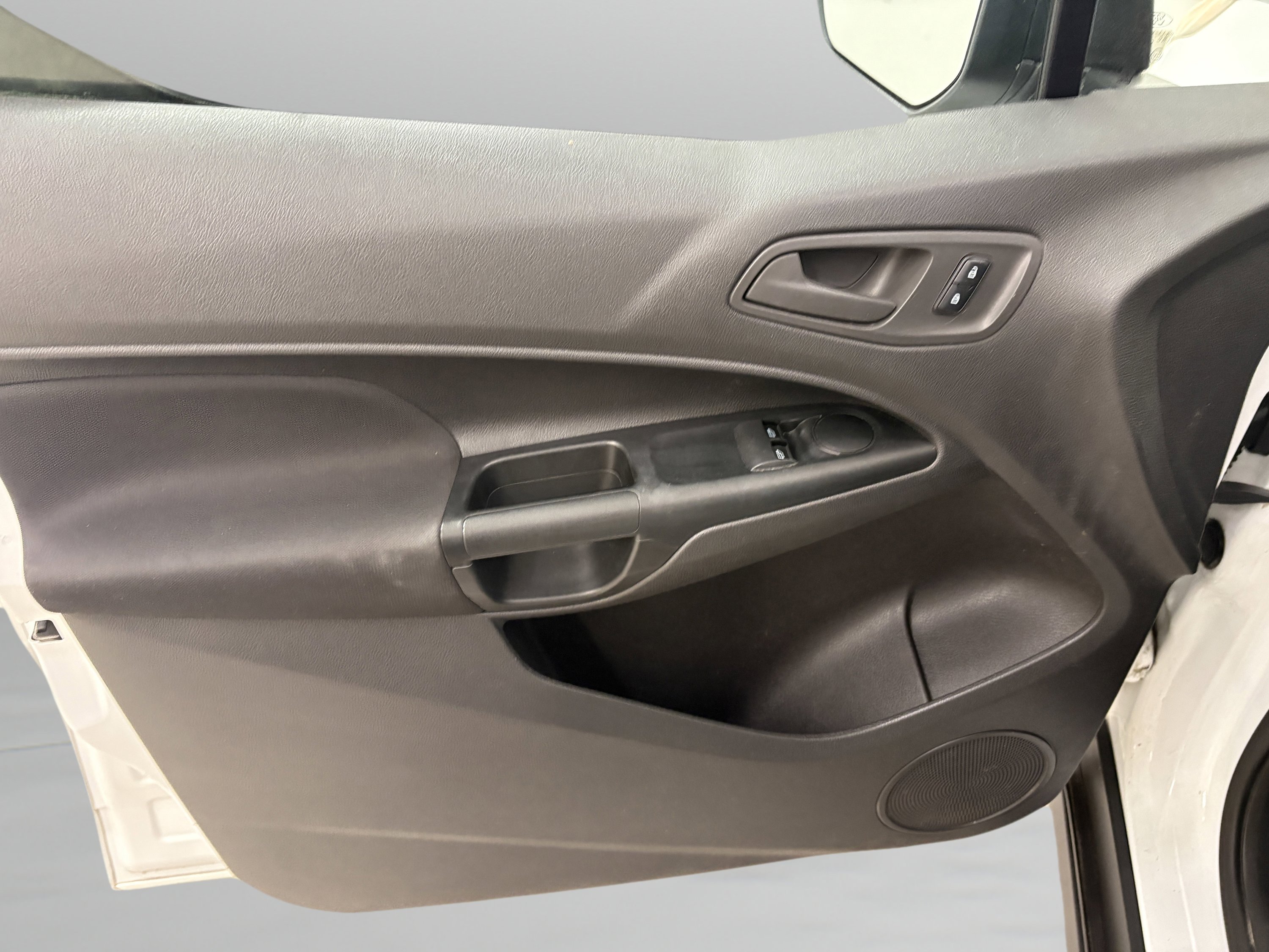 Used 2018 Ford Transit Connect XL FWD image 21