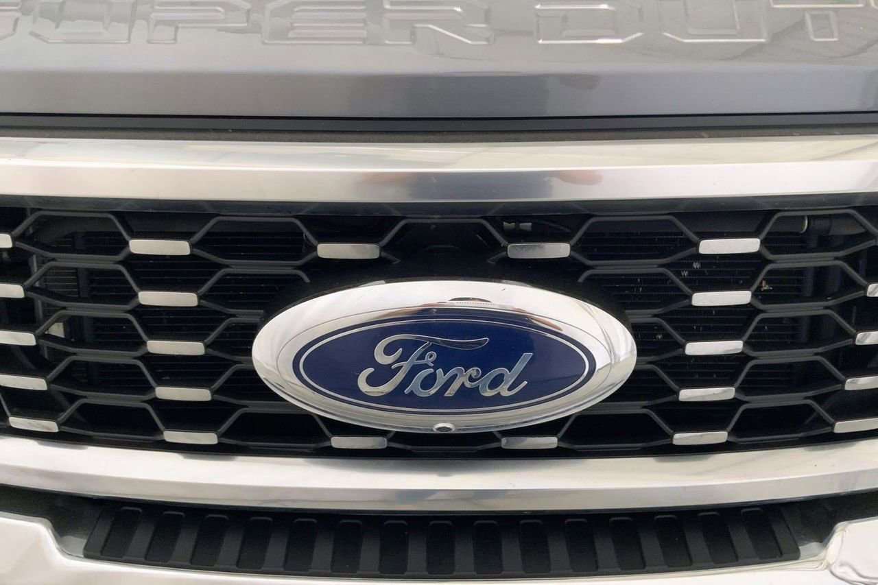 Used 2025 Ford F350 Lariat image 27