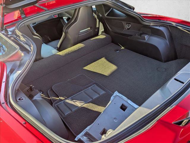 Used 2018 Chevrolet Corvette Stingray Coupe w/ 1LT image 6