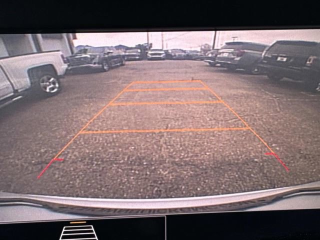 Used 2022 GMC Terrain SLE image 31