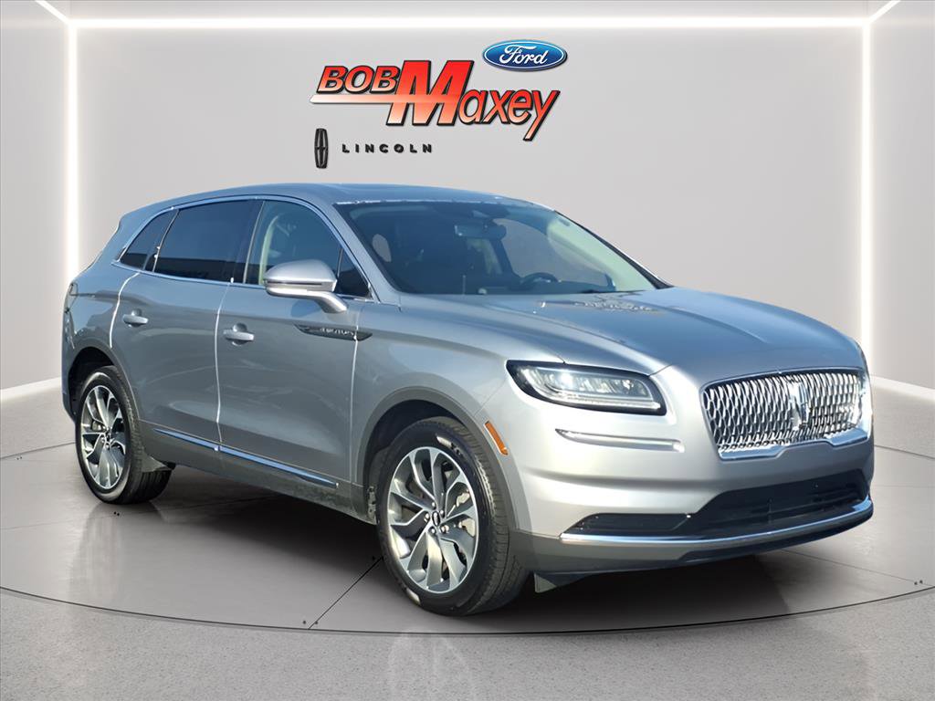 Used 2023 Lincoln Nautilus Reserve AWD/4WD image 3