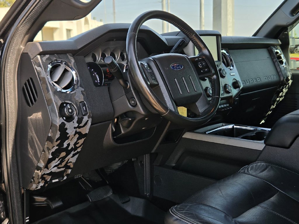 Used 2014 Ford F250 Lariat w/ Lariat Interior Package AWD/4WD image 29