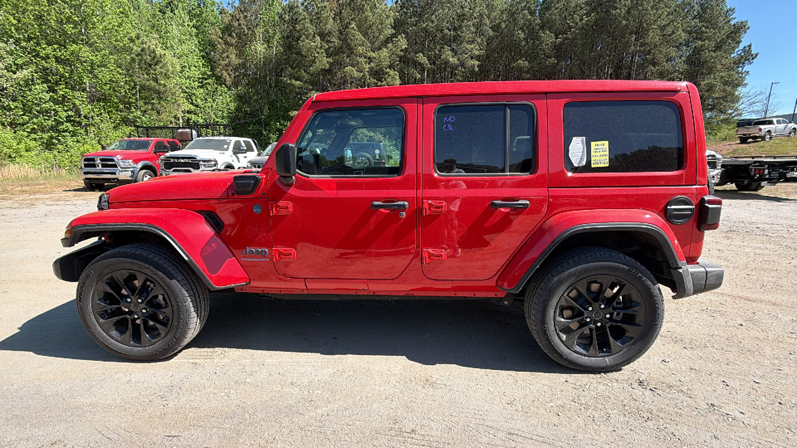 Used 2025 Jeep Wrangler Unlimited Sahara w/ Safety Group AWD/4WD image 11