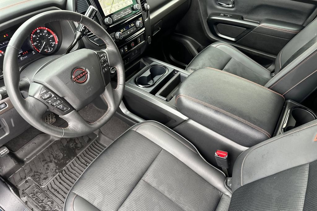 Used 2024 Nissan Titan PRO-4X AWD/4WD image 10