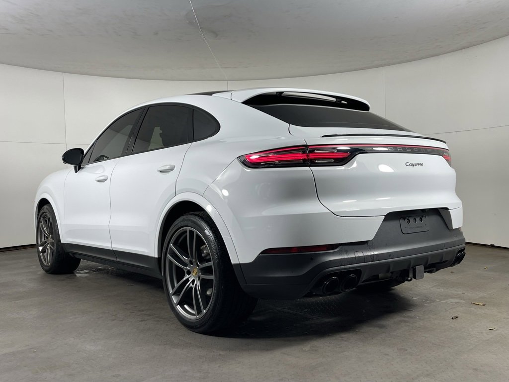 Certified 2023 Porsche Cayenne Coupe image 3