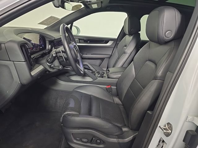 Certified 2024 Porsche Cayenne image 5