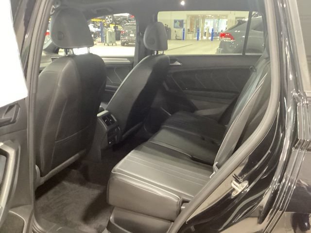 Certified 2023 Volkswagen Tiguan SE R-Line AWD/4WD image 13
