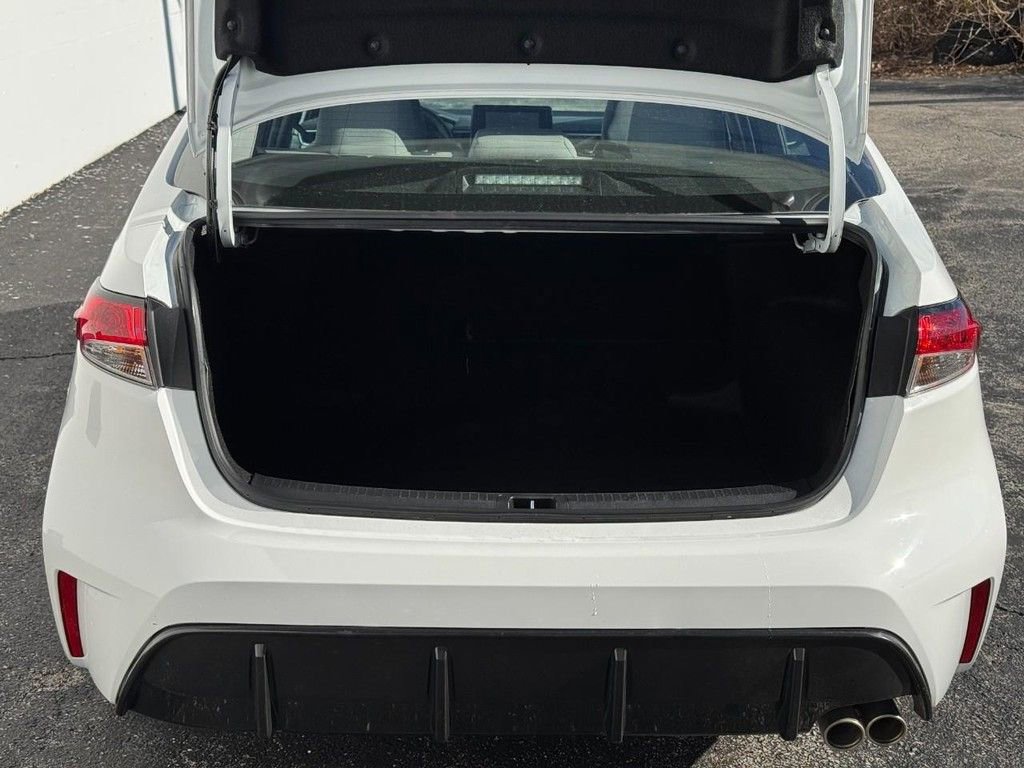 Used 2024 Toyota Corolla SE image 9
