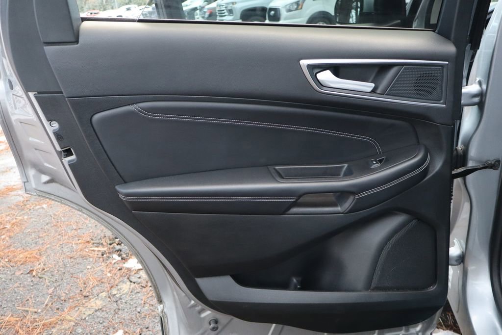 Used 2024 Ford Edge Titanium image 36