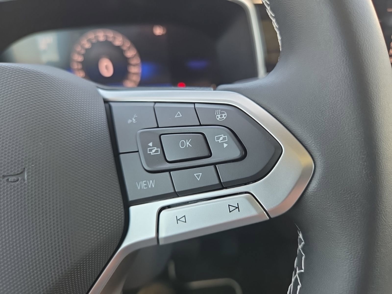New 2026 Volkswagen Taos SE FWD image 27