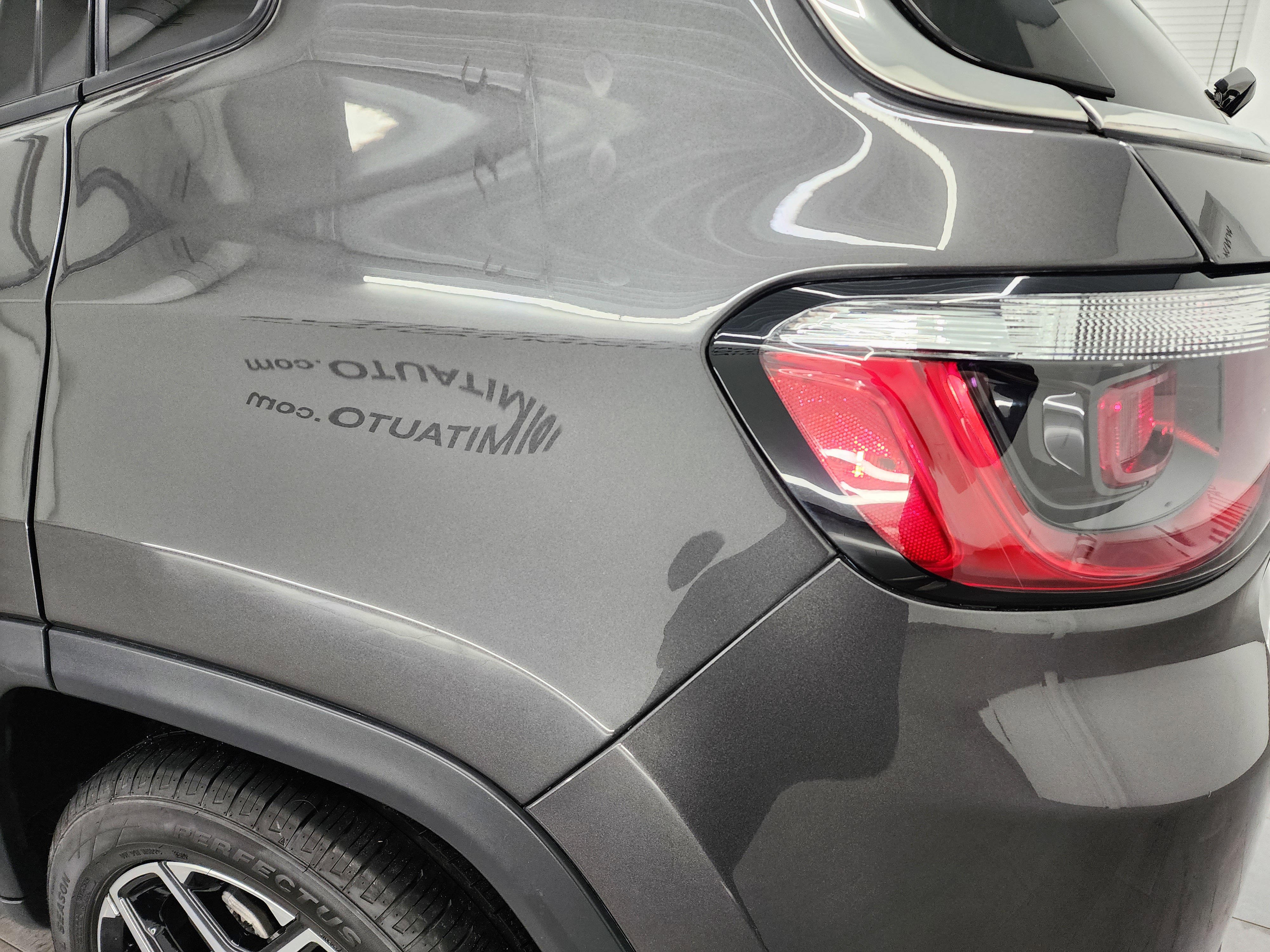 Used 2024 Jeep Compass Latitude image 29