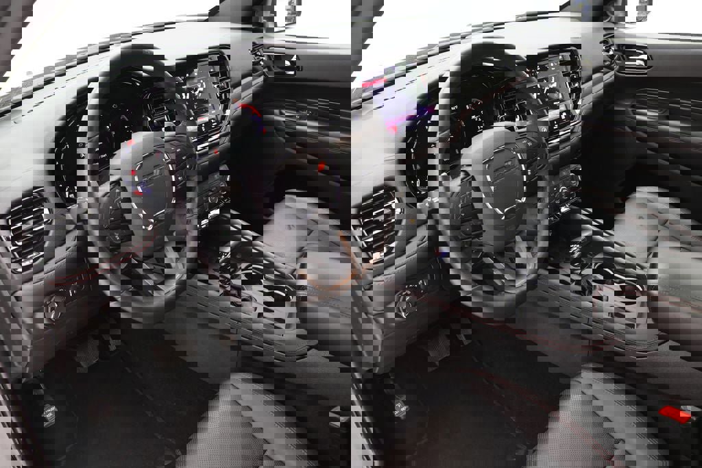 Used 2025 Dodge Durango GT image 15