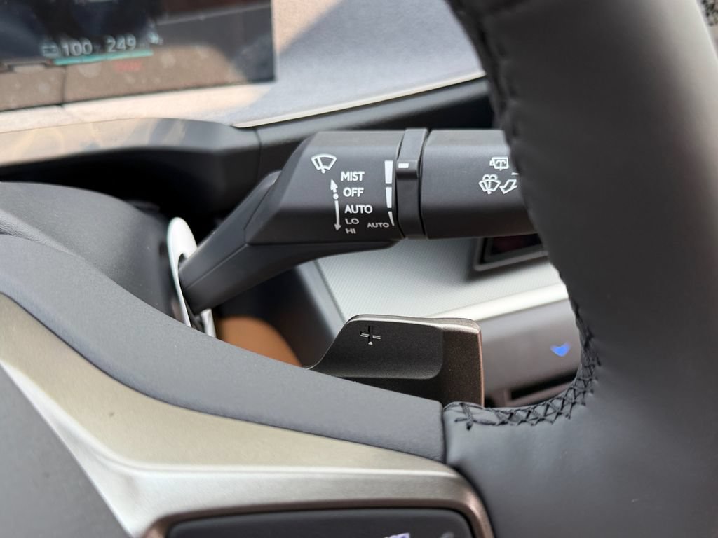 New 2026 Lexus ES 500e AWD/4WD image 30
