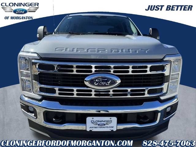 New 2026 Ford F250 XLT w/ FX4 Off-Road Package AWD/4WD image 2