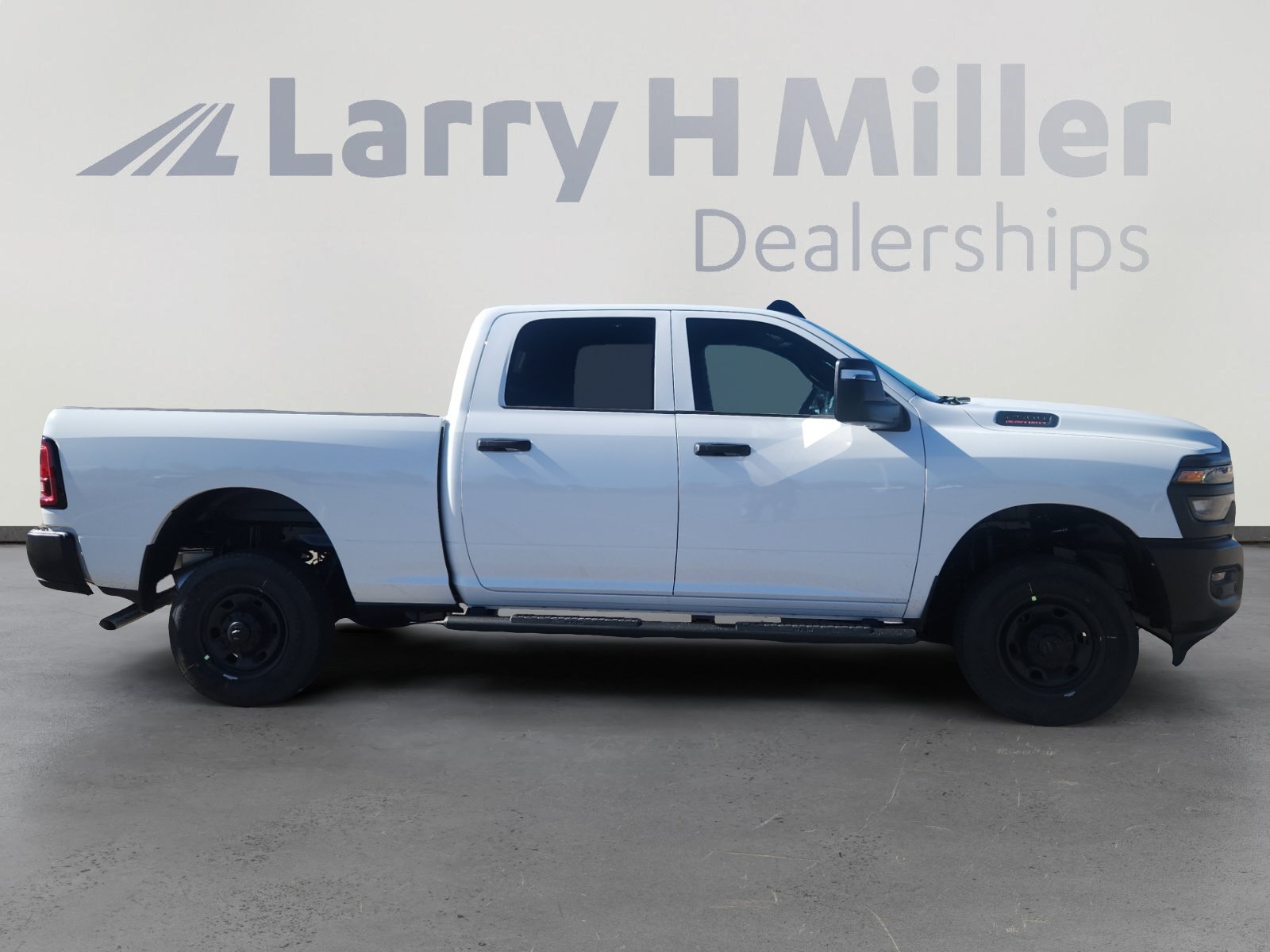 New 2026 RAM 2500 Tradesman AWD/4WD image 7