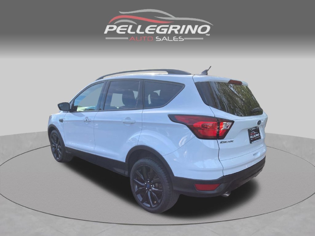 Used 2019 Ford Escape SE FWD image 4