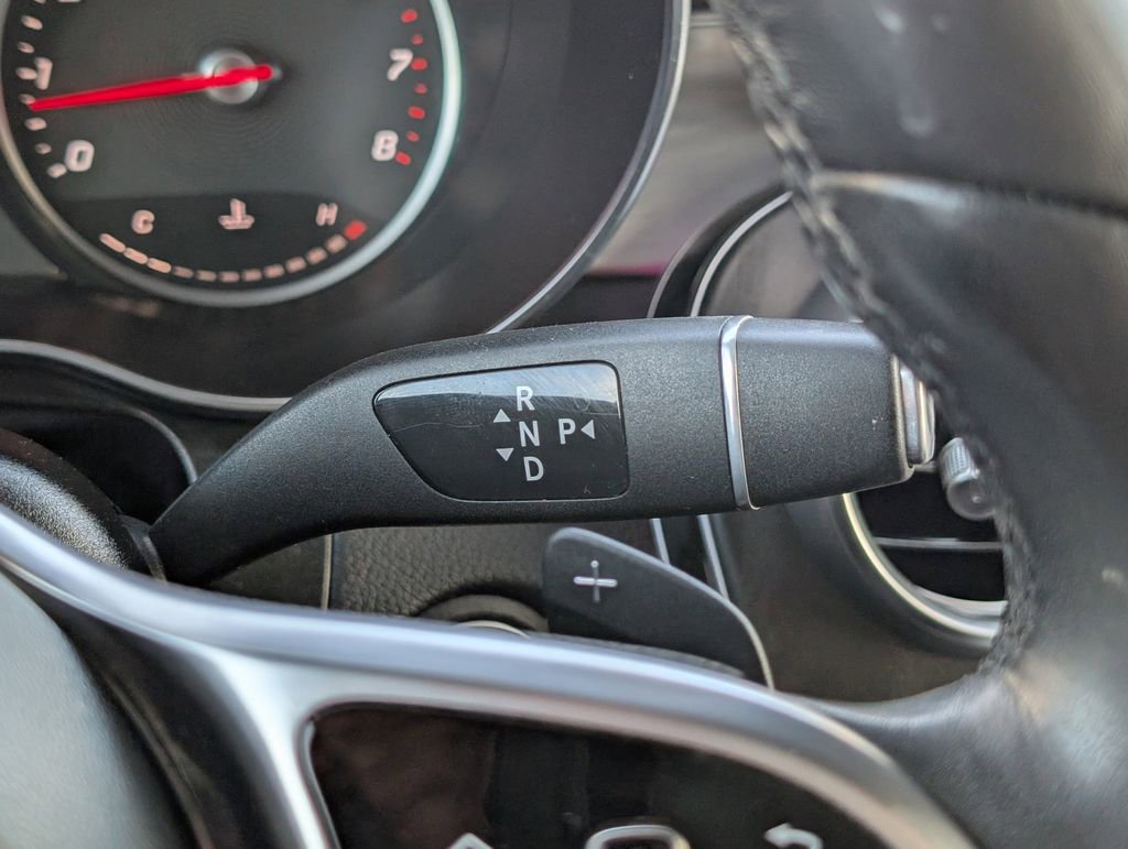 Used 2021 Mercedes-Benz GLC 300 4MATIC image 20