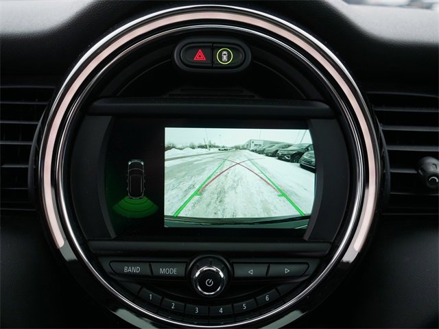 Used 2020 MINI Cooper 4-Door Hardtop w/ Premium Package image 33