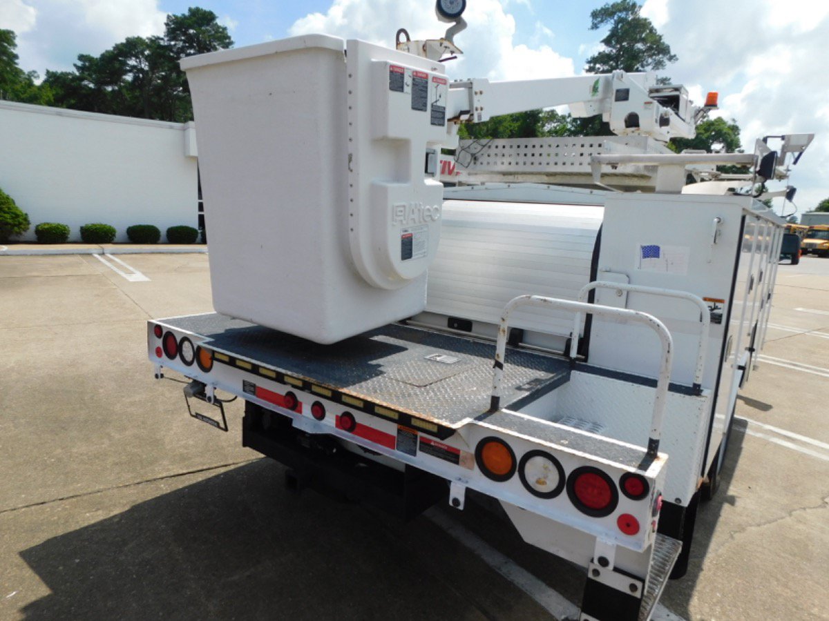 Used 2011 Ford F550 Luxury w/ PWR Equipment Group RWD image 3
