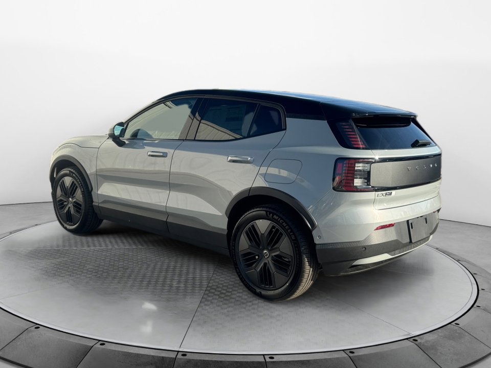 New 2026 Volvo EX30 Cross Country Ultra image 5