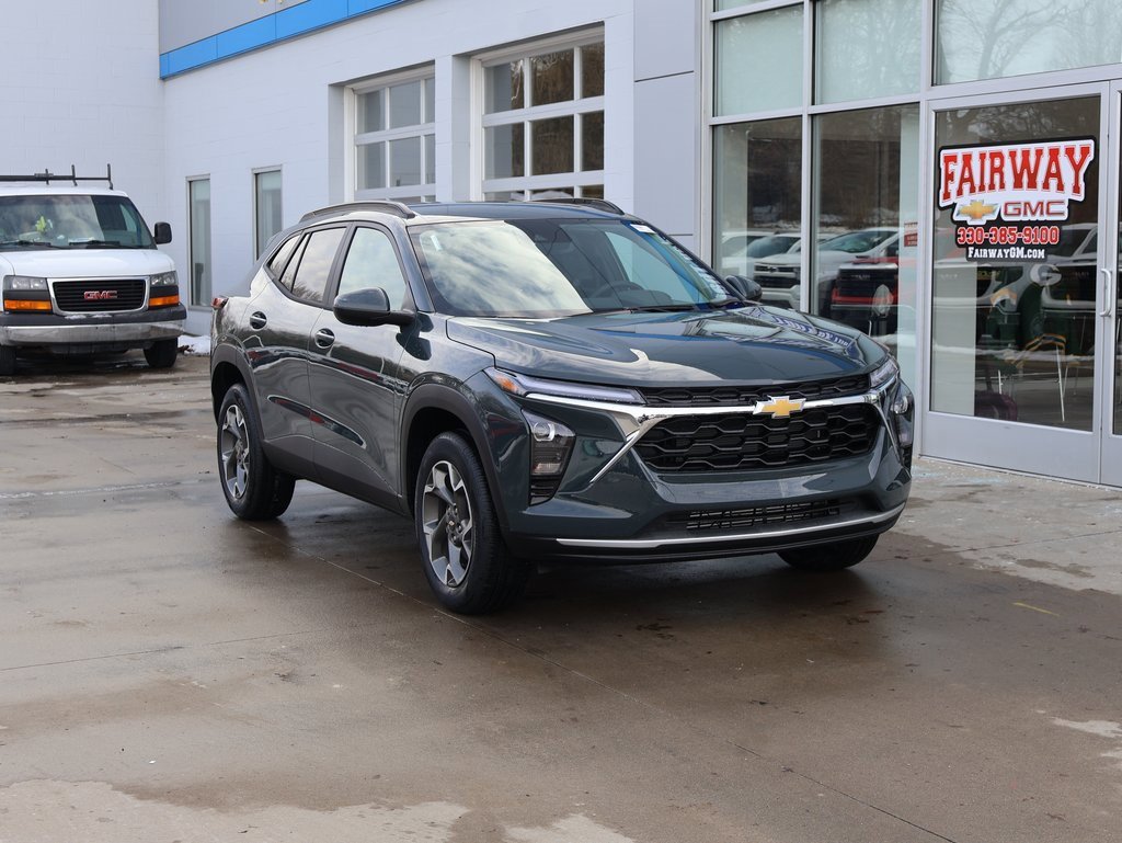 New 2026 Chevrolet Trax LT w/ Driver Confidence Package image 2
