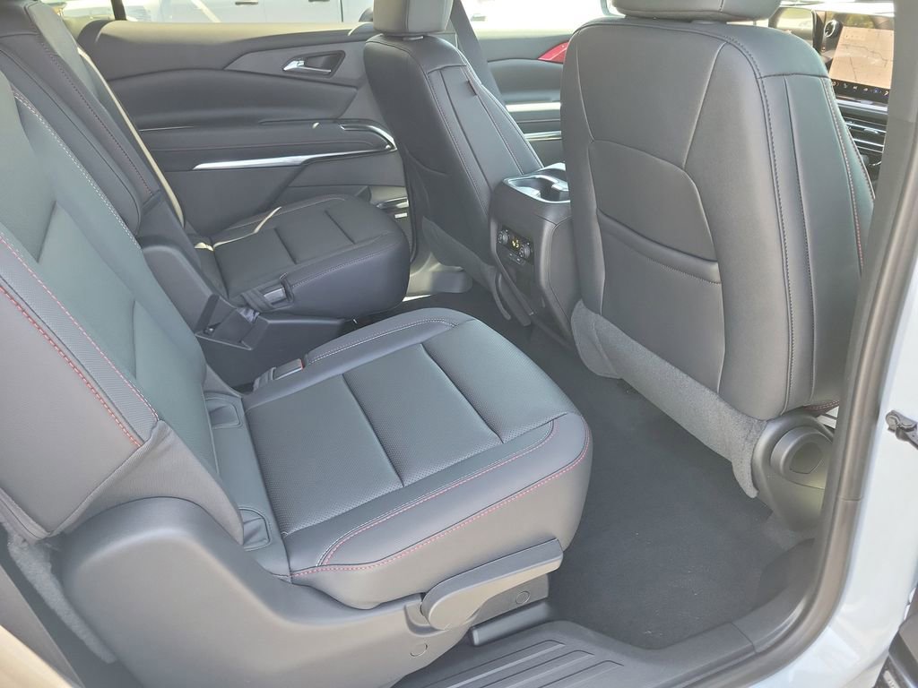 New 2026 Chevrolet Traverse Z71 w/ Enhanced Driving Package AWD/4WD image 17