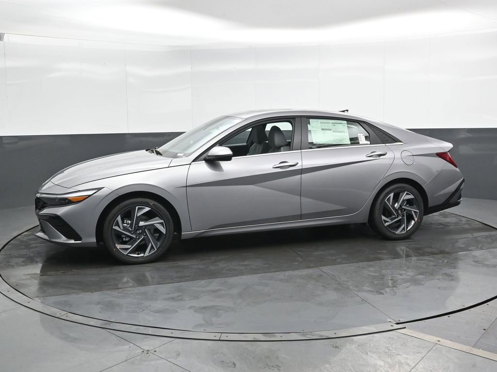 New 2026 Hyundai Elantra Limited w/ Cargo Package image 7