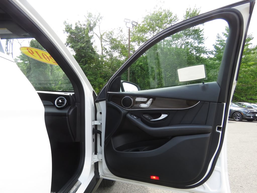 Used 2019 Mercedes-Benz GLC 300 4MATIC image 12
