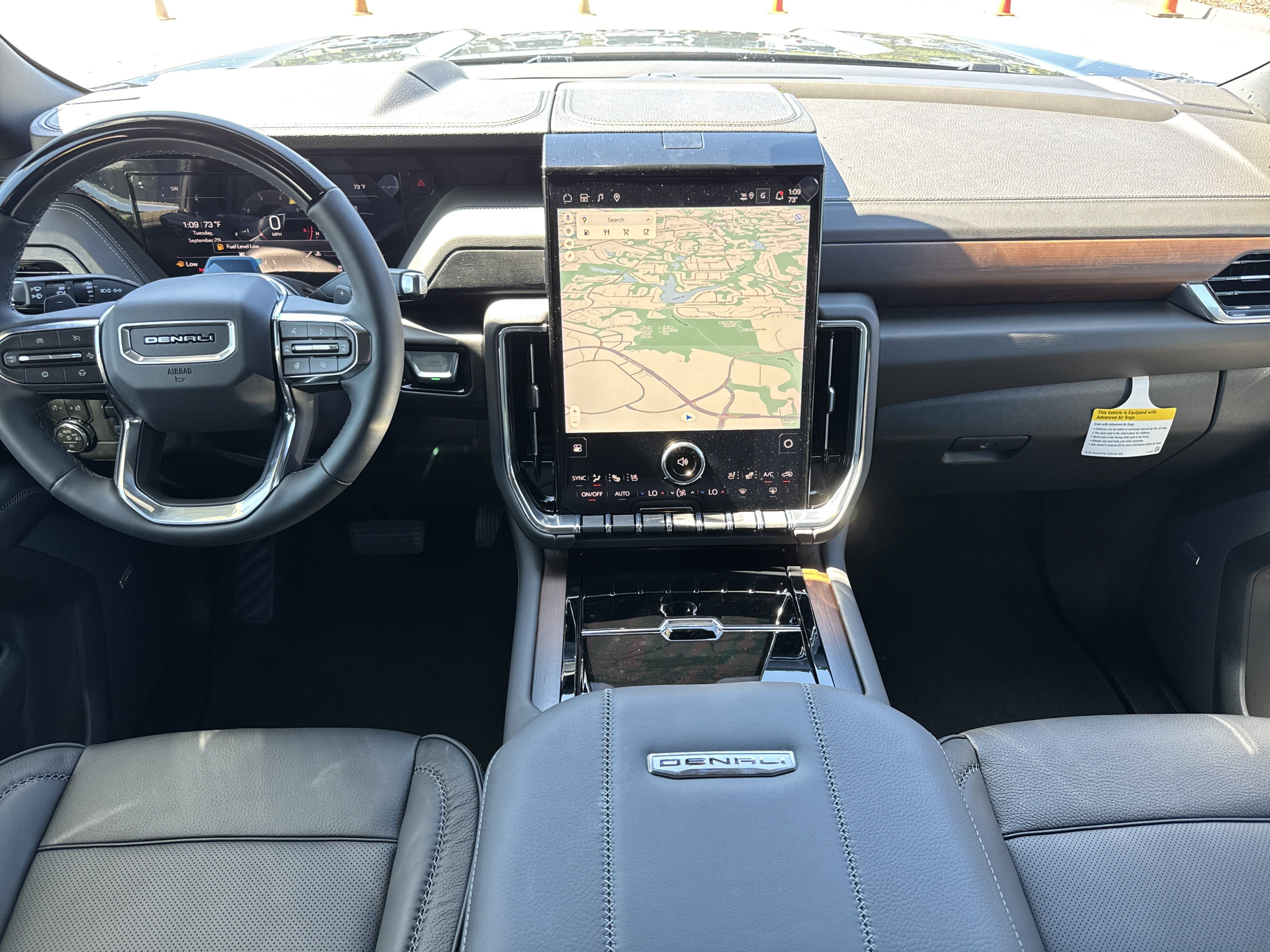 New 2026 GMC Yukon XL Denali w/ Denali Reserve Package RWD image 31